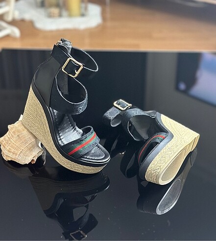 Gucci Guccı Dolgu Topuklu Ayakkabı