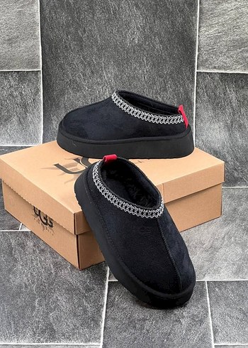 UGG Siyah Kadın Süet Terlik