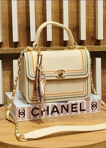  Beden Zincir Detaylı Chanel Çanta