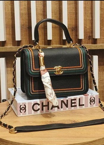 Chanel Zincir Detaylı Chanel Çanta