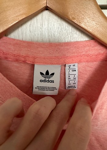 Adidas crop tişört - Görsel 2
