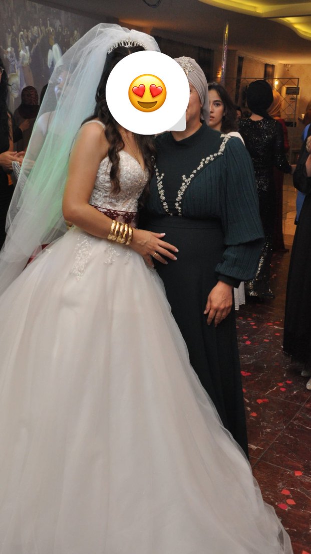 Zümrüt yeşili abiye - Görsel 2