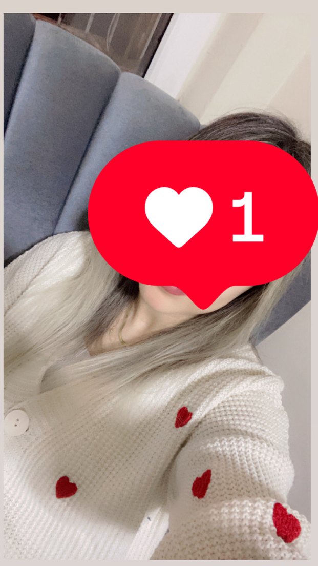 Düğmeli Kırmızı Desenli Kadın Triko - Görsel 2