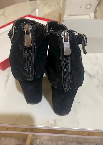 Tokalı Siyah Desenli Kadın Dolgu Topuk - Görsel 3