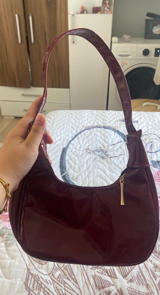 Bordo Parlak Deri Fermuarlı Kadın Çanta - Görsel 2