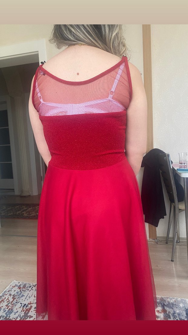 Siyah Detaylı Kırmızı Midi Gotik Abiye Elbise - Görsel 2