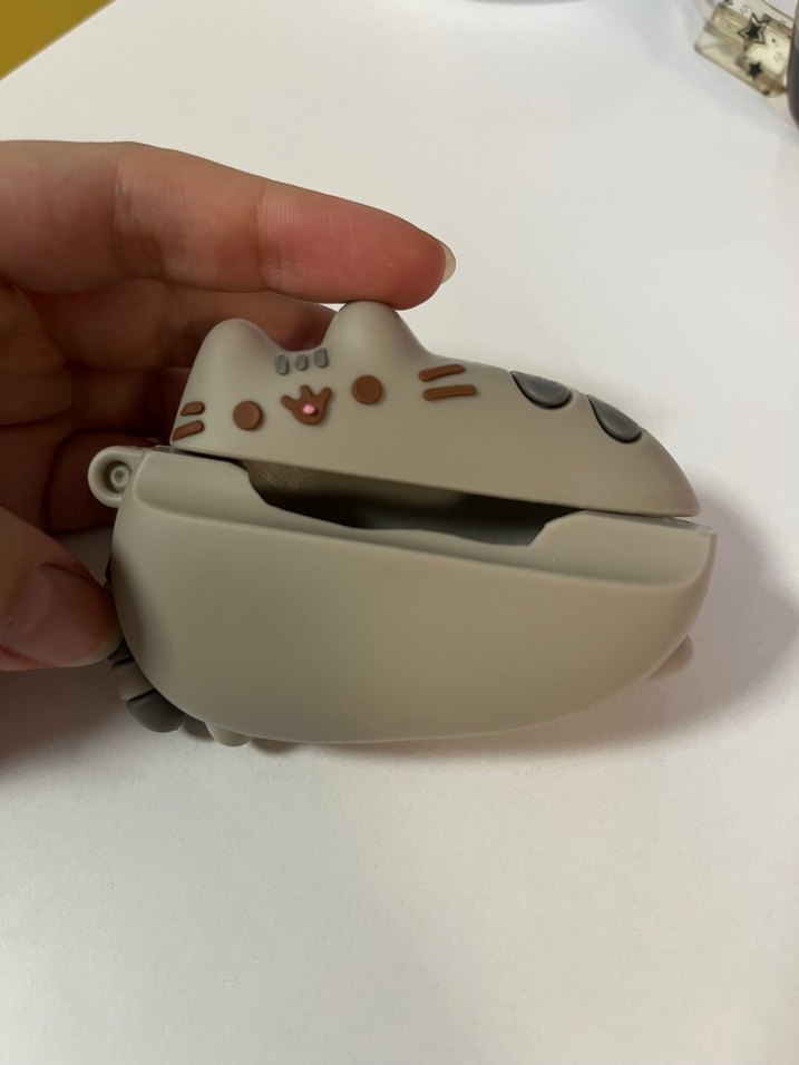 Gri Kedi Figürlü Airpods Kılıfı - Görsel 4