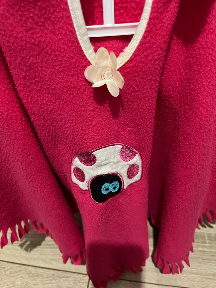 Pembe Kapüşonlu Bohem Kız Panço - Görsel 2