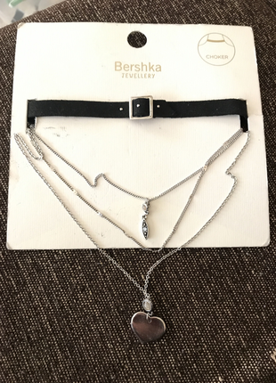 Bershka Kolye