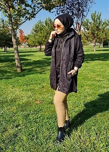 Diğer Siyah Yağmurluk
