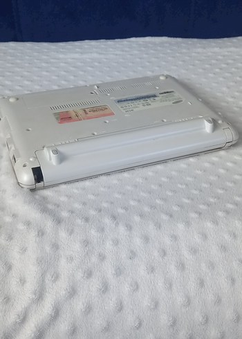 Beyaz Samsung Dizüstü Bilgisayar - Görsel 6