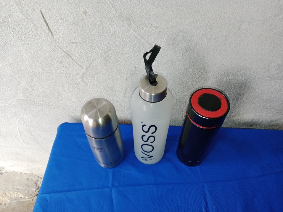 Mavi ve Gri Termos Şişeler SSOA Marka 199-250-300 TL başlıyor - Görsel 2