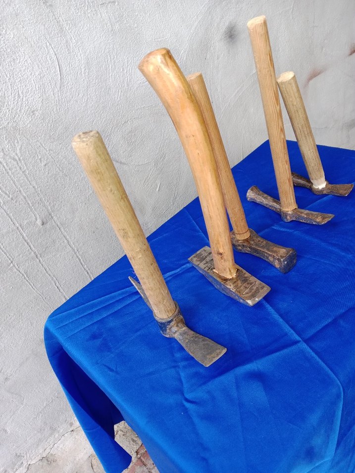 Ahşap Saplı Çekiç Seti 450-499-600 TL başlıyor - Görsel 2