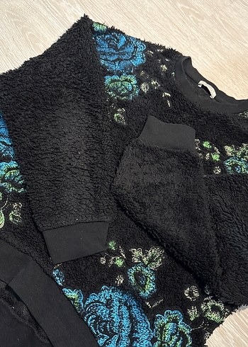 Çiçek Desenli Kadın Peluş Kazak - Görsel 2