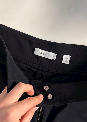 Kadın Siyah Fermuarlı Kumaş Pantolon - Görsel 2