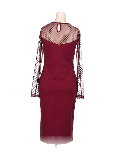 l Beden PreLoved Kısa Elbise %70 İndirimli.