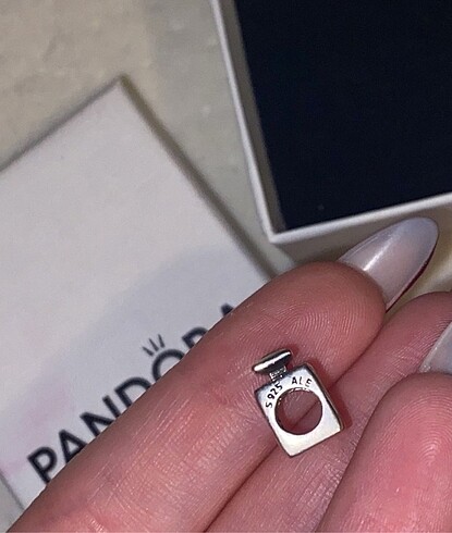 Beden Pandora charm