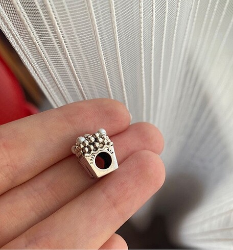 Pandora Pandora charm
