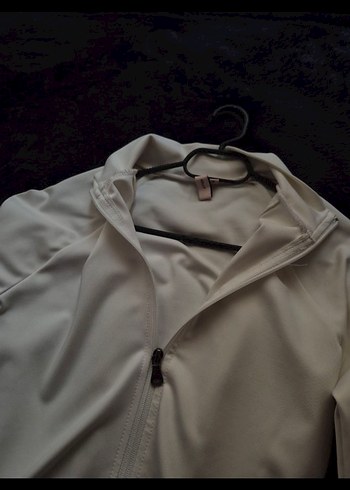 Yüksek Yakalı Beyaz Kadın Spor Ceket - Görsel 4