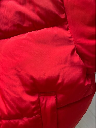 36 Beden kırmızı Renk H&M mont 36