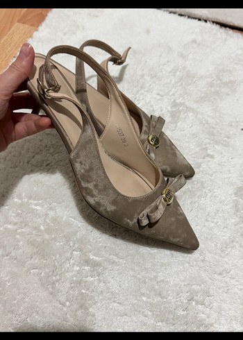 Bej Süet Stiletto Topuklu Kadın Ayakkabı