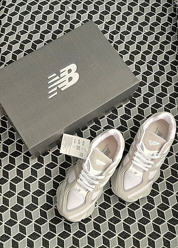 38 Beden beyaz Renk NEW balance ithal spor ayakkabı