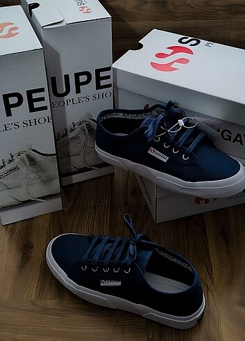 38 Beden SUPERGA LACİVERT spor ayakkabı ithal. İNDİRİMDE