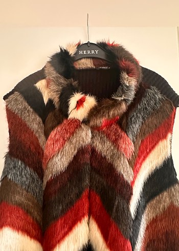 Kürklü Uzun Renkli Batik Desenli Kadın Yelek - Görsel 2