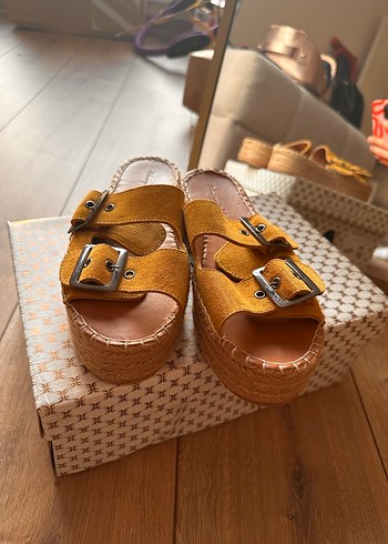 Pelinin Ayakkabıları 39