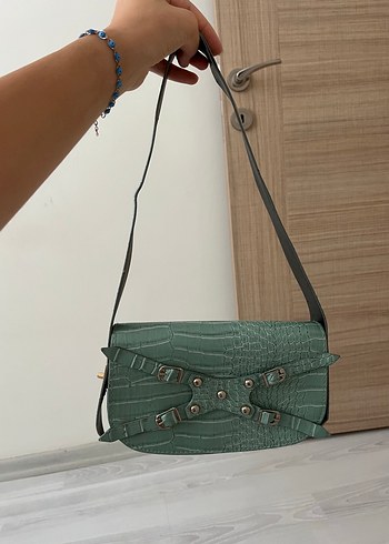 Zara Turkuaz Deri Kemerli Yılan Desenli Kadın Çanta