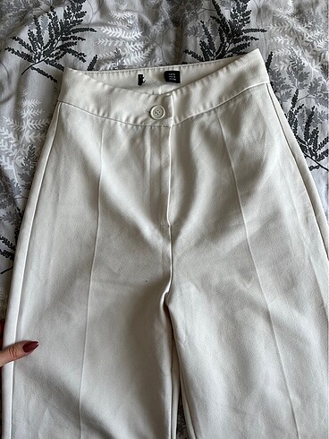 Zara Beyaz pantolon