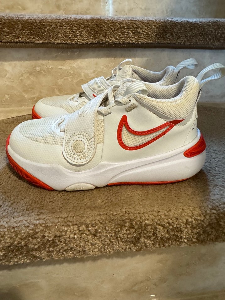 Nike Team Hustle Çocuk Spor Ayakkabı - Görsel 2