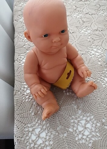 Beden 24 cm boyunda ağır bir bebek kullanılmadı alan pis Man olmaz