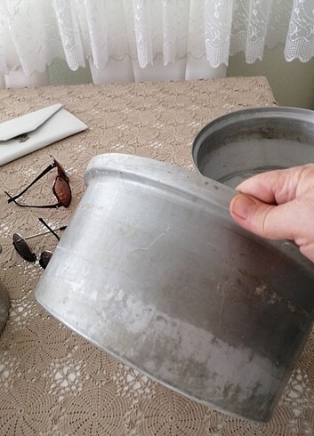 Beden beyaz Renk 40 yıllık aliminyum tencere ler 3 4 kere kullanıldı hiç kusuru