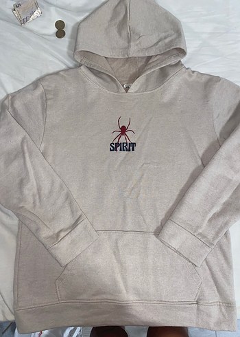 Gri Kapüşonlu Baskılı Sweatshirt