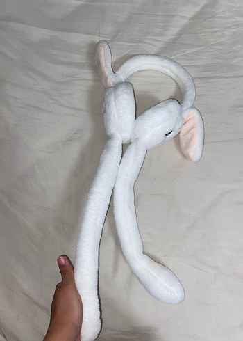 Beden Beyaz Peluş Kulaklık Kılıfı