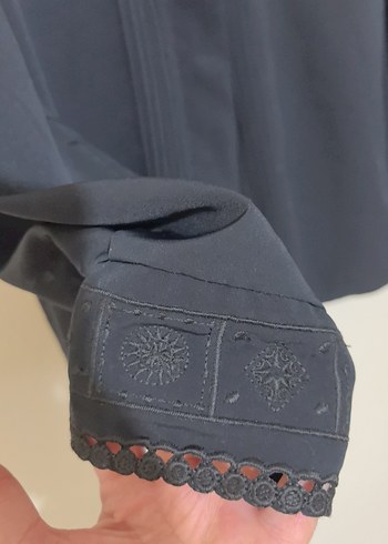 Düğmeli Siyah ipek Uzun Kollu Gömlek - Görsel 2