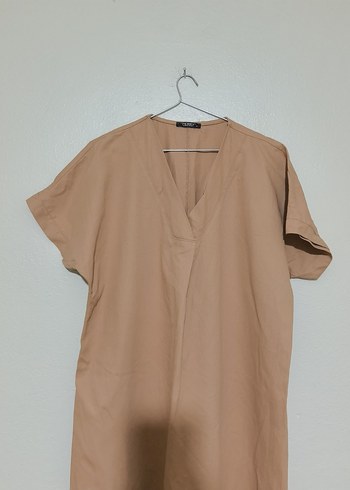 Bej Keten V Yakalı Rahat Kesim Uzun Elbise - Görsel 3