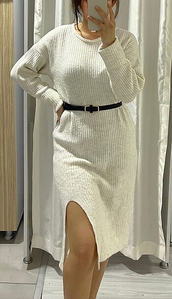Yırtmaçlı elbise