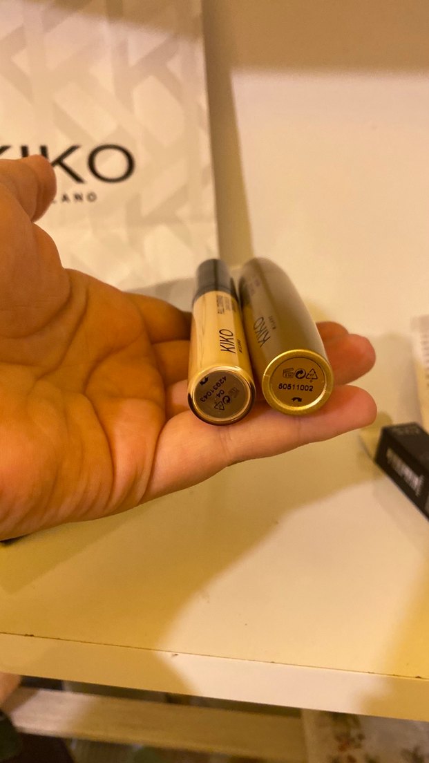 KIKO Milano Parlak Altın Maskara ve kapatıcı - Görsel 3