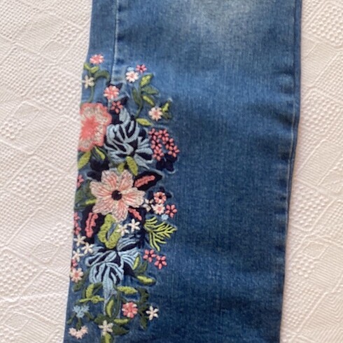 LC Waikiki Kadın Desen Detaylı Kot Pantolon