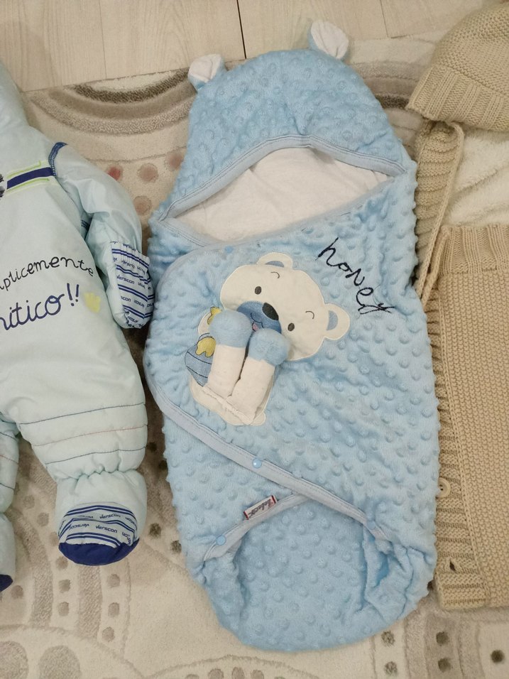 Mavi Nakışlı Örgü Bebek Tulumu - Görsel 2