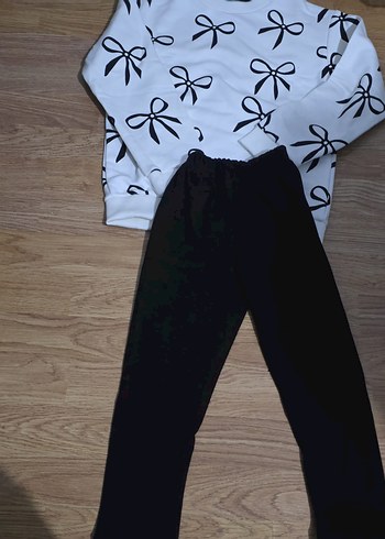 Kızlar için Beyaz Fiyonk Desenli Rahat ikili  Takımı - Görsel 2