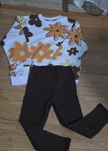 Kız Çocuk Çiçek Desenli Sweatshirt ve Kahverengi Tayt - Görsel 3