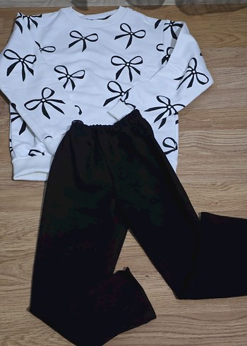 Kız Çocuk Beyaz Baskılı Sweatshirt ve Siyah tayt takim - Görsel 2