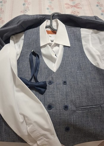 Düğünlük TAKIM  Ceket, Düğmeli , Pantolon,Yelek,Gömlek papyon - Görsel 3