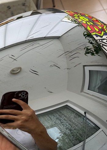 Renkli Desenli Parlak Metal Motosiklet Kaskı - Görsel 9