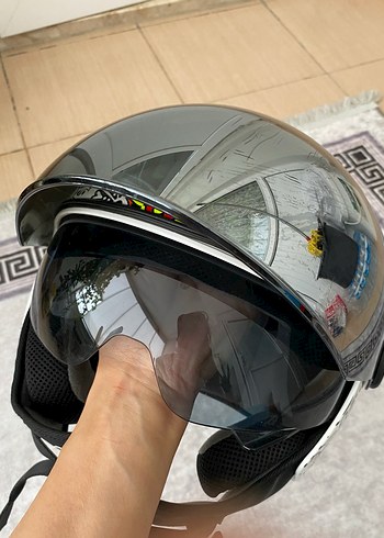 Renkli Desenli Parlak Metal Motosiklet Kaskı - Görsel 10