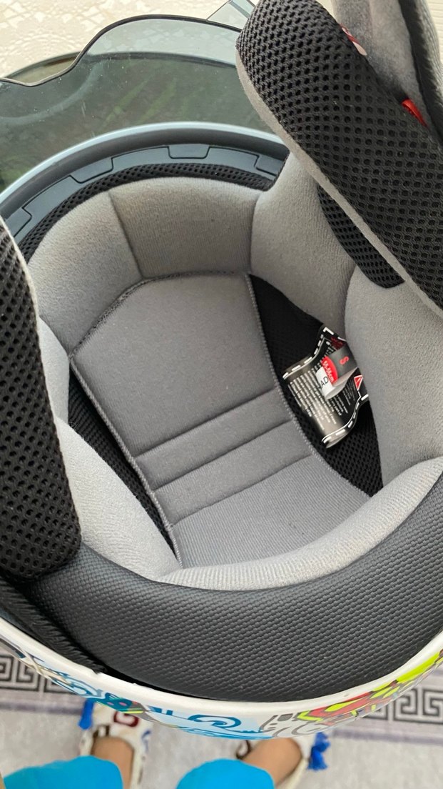 Renkli Desenli Parlak Metal Motosiklet Kaskı - Görsel 3