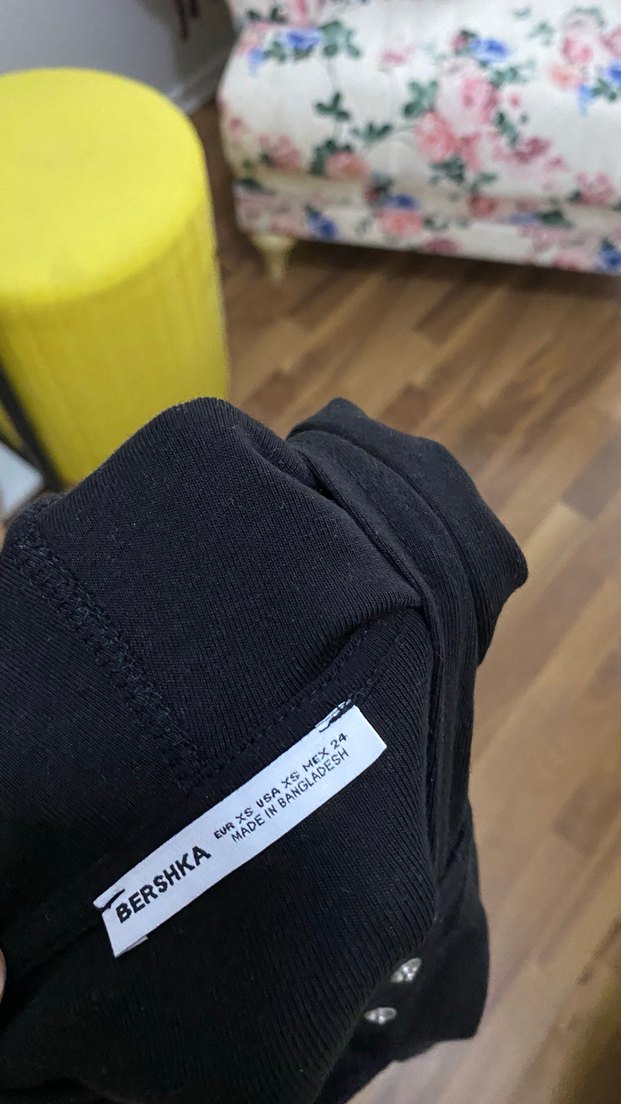 Siyah Kapüşonlu Uzun Kollu Dar Kesim - Görsel 5